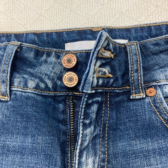 KanCan High-waisted Capri Jeans| Distressed Denim NWOT. Size 1/24. Small. - Picture 9 of 11